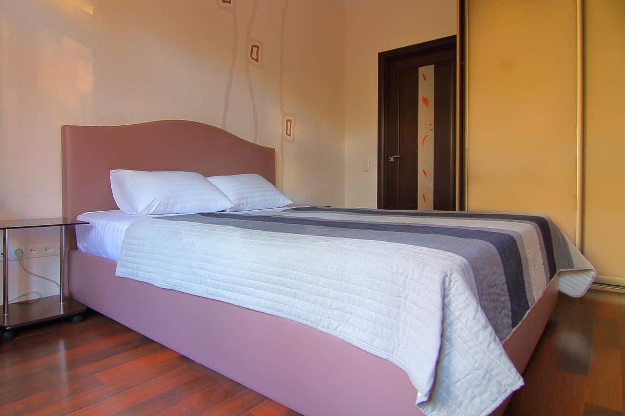 Апартаменты VIP Apartment near Gulliver Киев-5